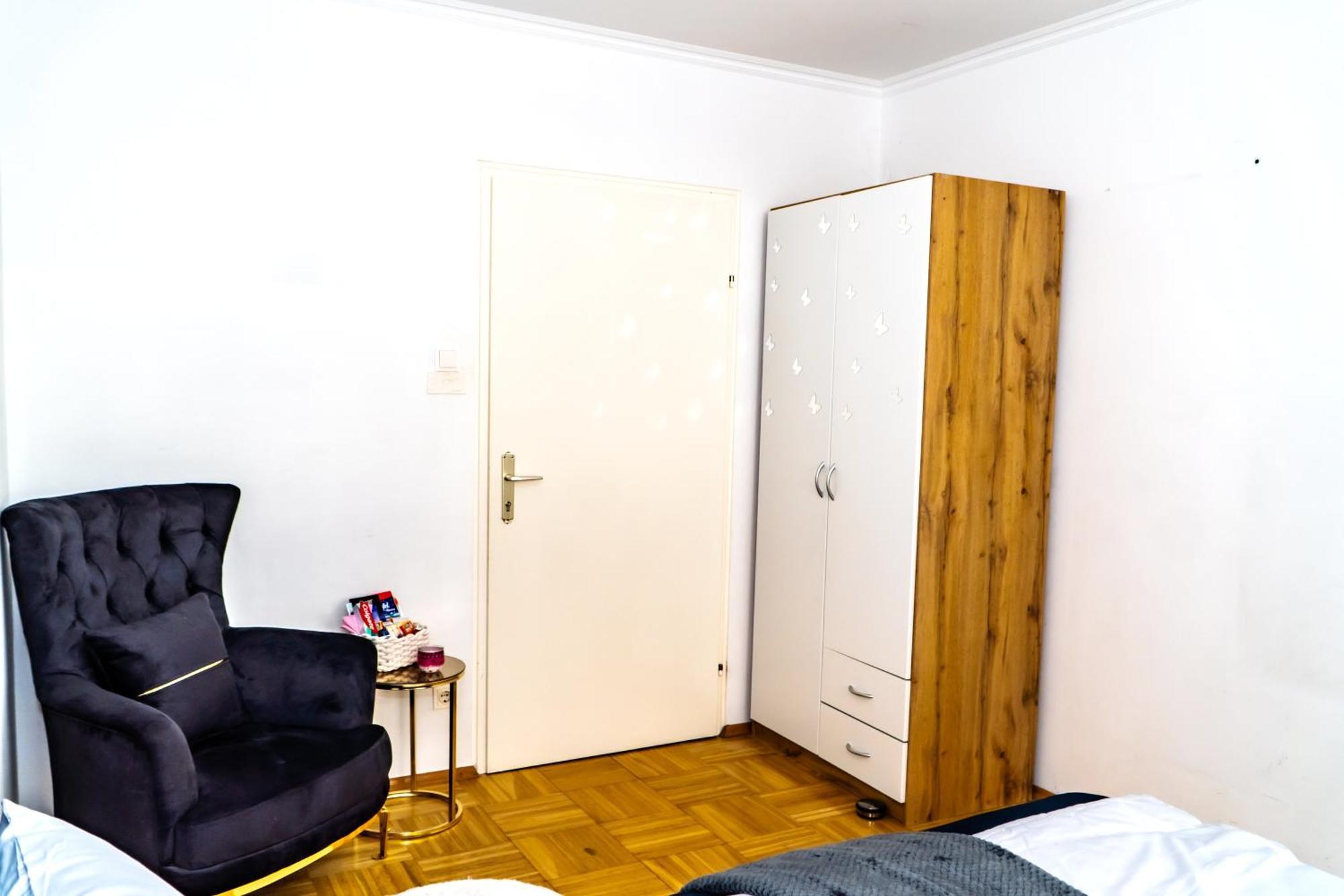 Spacious Rooms 5 Minutes To Wiener Stadthalle Екстер'єр фото