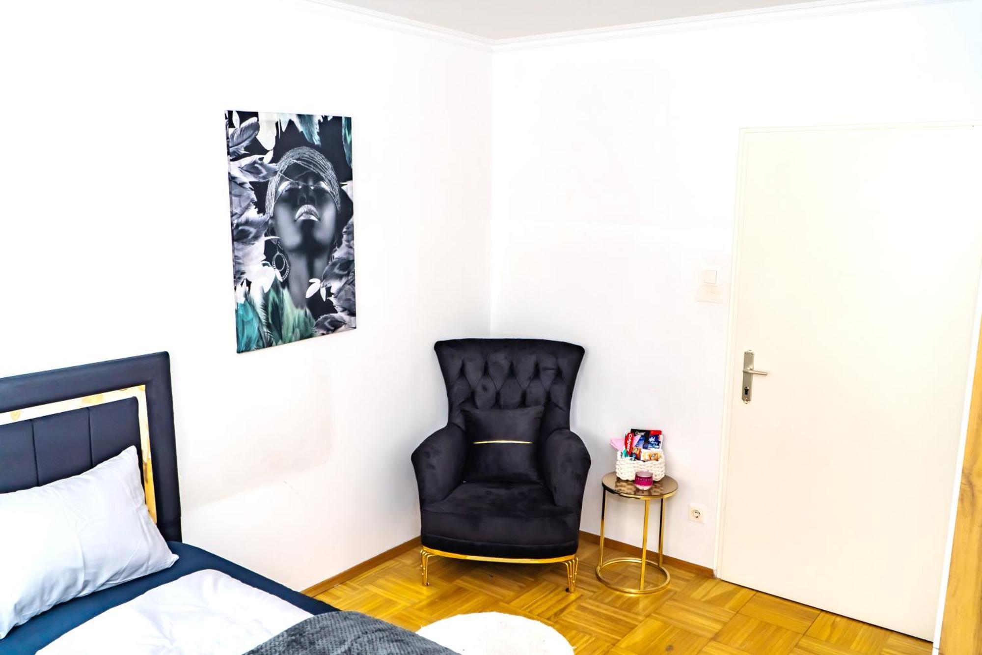 Spacious Rooms 5 Minutes To Wiener Stadthalle Екстер'єр фото