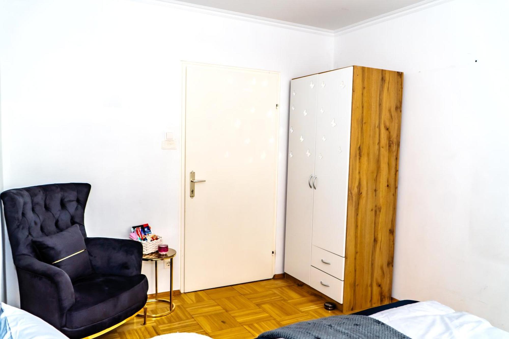 Spacious Rooms 5 Minutes To Wiener Stadthalle Екстер'єр фото